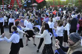 9 мая  на главной сцене в парке Победы г. Липецка   состоялась акция Синий платочек
