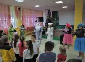 Активистки Задонского районного отделения СЖЛО провели новогодний утренник В ОРК «Клён»
