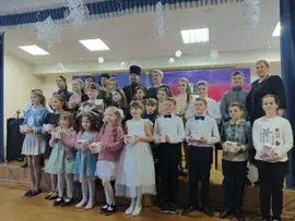Активистки Краснинского отделения ЛООО "Союз женщин  Липецкой области"  организовали концерт, посвященный празднику Рождества
