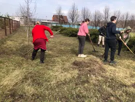 В минувший четверг на территории Краснинского района прошел районный субботник