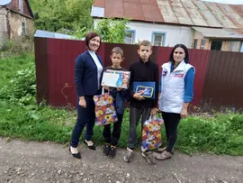 В Краснинском районе прошла акция "Соберём ребёнка в школу"