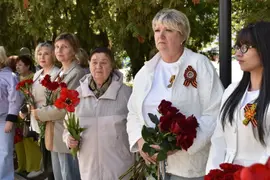 Члены Добровского отделения ЛРОО "Союз женщин России" приняли  участие в праздничных мероприятиях, посвященных 81-й годовщине Великой Победы