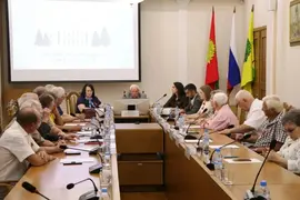 В Липецком городском Совете депутатов прошло заседание Молодёжного парламента и Совета старейшин