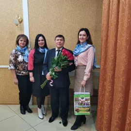 Активистки Союза женщин поздравили с юбилем Гревцева Михаила Михайловича.