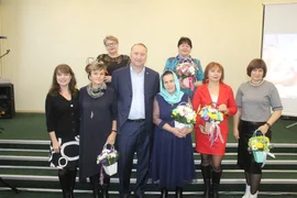 Торжественный прием накануне Дня матери провел глава Добровского района Анатолий Попов