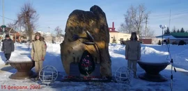 Из земли, изувеченной язвами мин