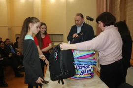 Глава Добровского района встретилися с гражданами, прибывшими из Украины