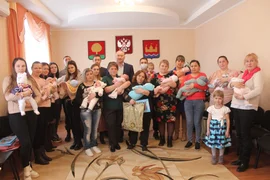 В Добровском районе стартовала акция Подарок новорождённому