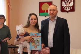 В Добровском районе стартовала акция Подарок новорождённому