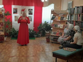 Активисты Тербунского отделения СЖ оформили книжную выставку Страницы Победы. Читаем! Гордимся!