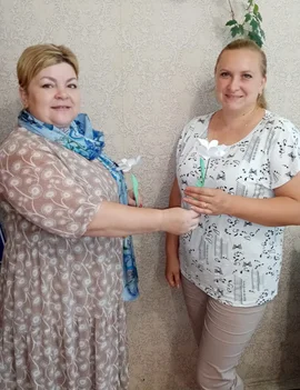 Активистки Воловского районного отделения СЖЛО организовали  акцию "Ромашка на счастье"