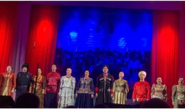КАЗАЧИЙ БАЛ.  Фестиваль казачьего искусства проходит в Липецкой области уже более 10 лет.