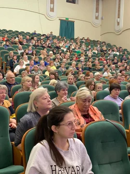 26 октября в областном центре культуры, народного творчества и кино состоялось праздничное мероприятие, посвящённое Дню матери