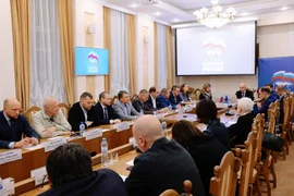На заседании Горсовета вручили благодарственные письма депутатам-членам Союза женщин