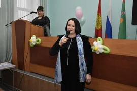Накануне  Дня матери лучших мам Добринского района пригласили в большой зал администрации района