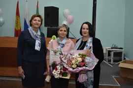 Накануне  Дня матери лучших мам Добринского района пригласили в большой зал администрации района