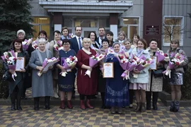 Накануне  Дня матери лучших мам Добринского района пригласили в большой зал администрации района
