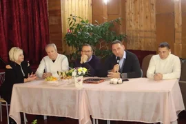В клубе "ZOV сердца" состоялась встреча с родителями, жёнами, сёстрами мобилизованных данковчан