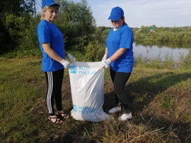 Более 15 человек приняли участие в субботнике, проведенного в рамках Всероссийской экологической акции