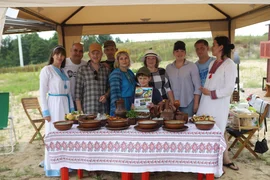 В День семьи, любви и верности в Усманском районе в кемпинге "У стрижей" состоялся кулинарный поединок