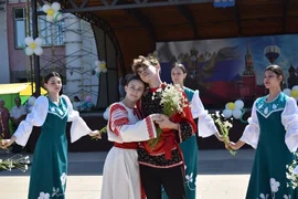 В честь Дня семьи, любви и верности на главной площади Доброго состоялось праздничное торжество