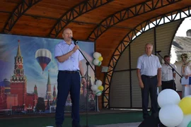 В честь Дня семьи, любви и верности на главной площади Доброго состоялось праздничное торжество