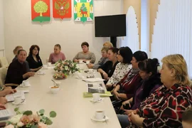 Активом Елецкого районного отделения Союза женщин организована встреча с матерями и жёнами военнослужащих – участников специальной военной операции.