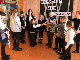 Активистки Краснинского районного отделения ЛООО "Союз женщин Липецкой области"встретились с блокадницей Ленинграда Колотухиной Тамарой Антоновной