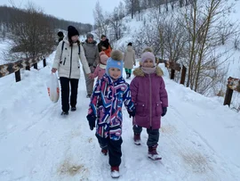 Активисты клуба своим примером  вдохновляют и напоминают: "Покормите птиц зимой"