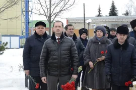 В Добринке в честь 35-й годовщины со дня вывода советских войск из Афганистана провели митинг