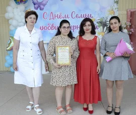 Активисты Союза женщин России Липецкого регионального отделения Добринского района подключились к организации празднования Дня семьи, любви и верности