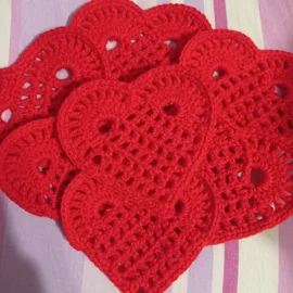 Сердечки, как символ заботы, добра и любви