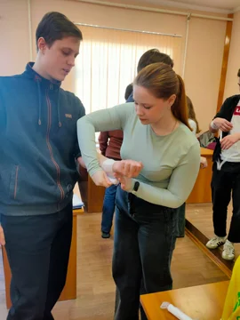 03.04.2025 г. активисты ЛООО «Союз женщин Липецкой области» посетили ещё раз Финансовый университет