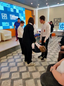 04.04.2025 г. активисты ЛООО «Союз женщин Липецкой области» еще раз в этом году посетили колледж транспорта и дорожного хозяйства