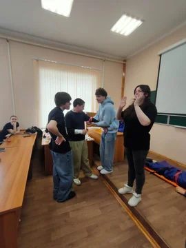 Липецкий филиал Финансового университета при Правительстве РФ 02.04.2025 г. посетили активисты ЛООО «Союз женщин Липецкой области» 