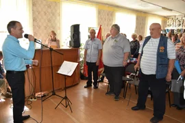 «Мир держится на добрых людях»