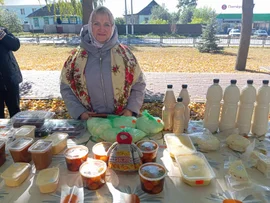 Активистки женсоветов Воловского округа приняли участие в организации и проведении Осенней ярмарки ко Дню пожилого человека
