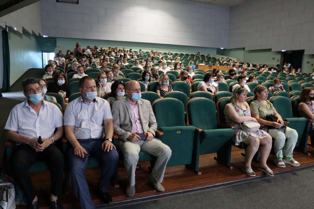Психологическая помощь детям, подросткам, родителям в кризисных ситуациях