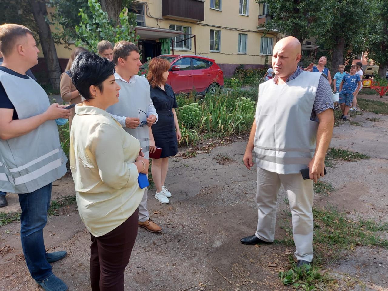 Активистки Союза женщин Липецкой области проверили безопасность детских площадок