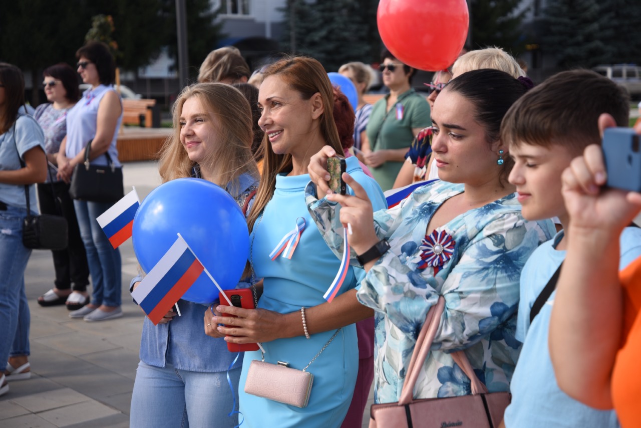 В Добровском районе отметили День Государственного флага