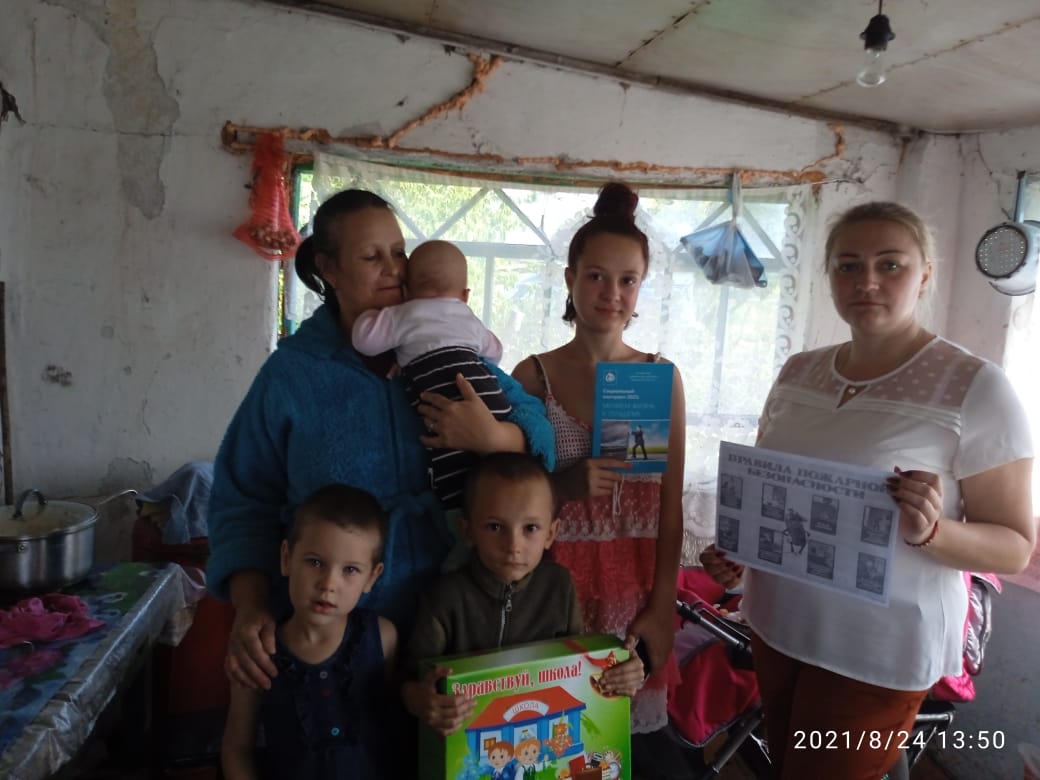 Дети Тербунского района Липецкой области получили подарки к школе