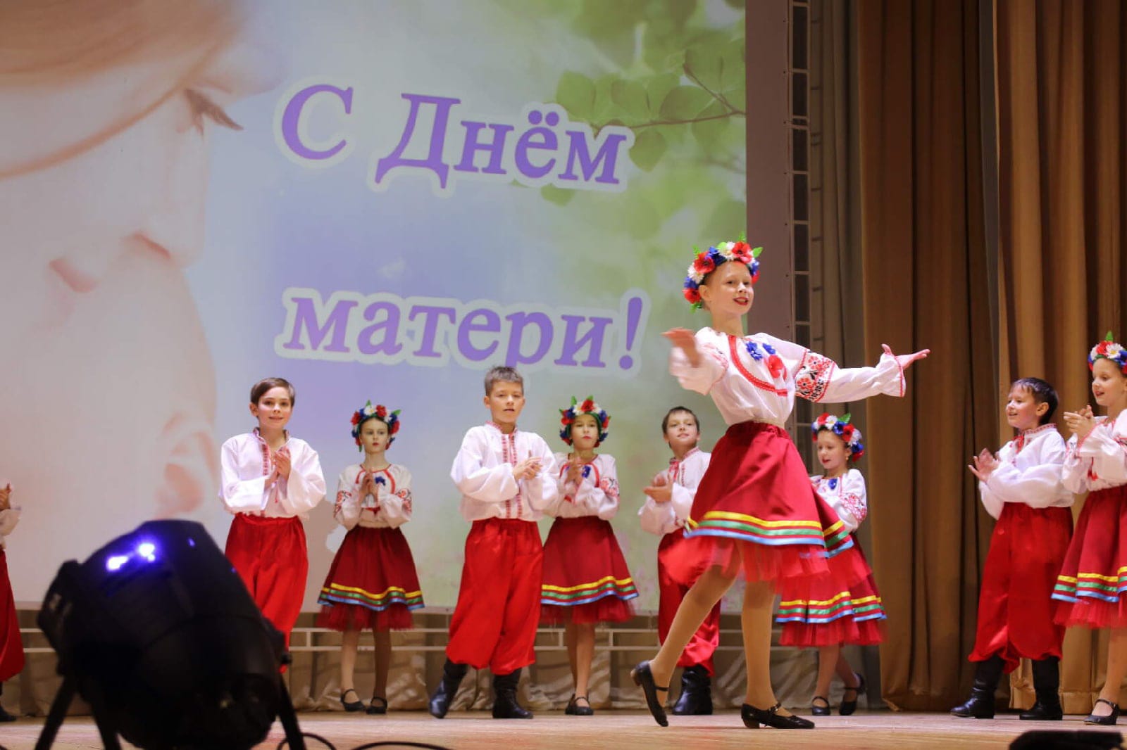 В с. Красное Липецкой области прошёл праздничный концерт и вручение наград