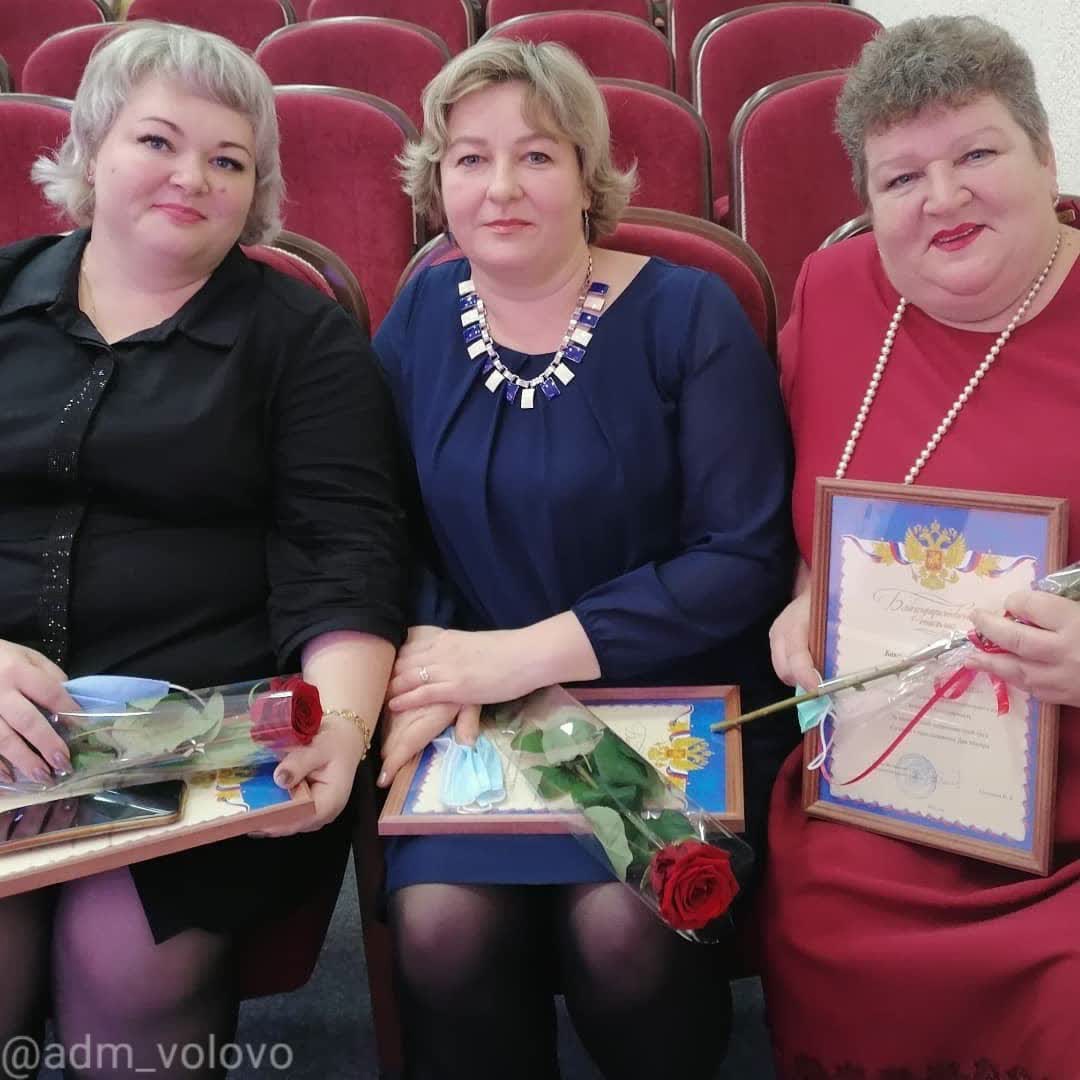Глава Воловского района поздравил многодетных мам 