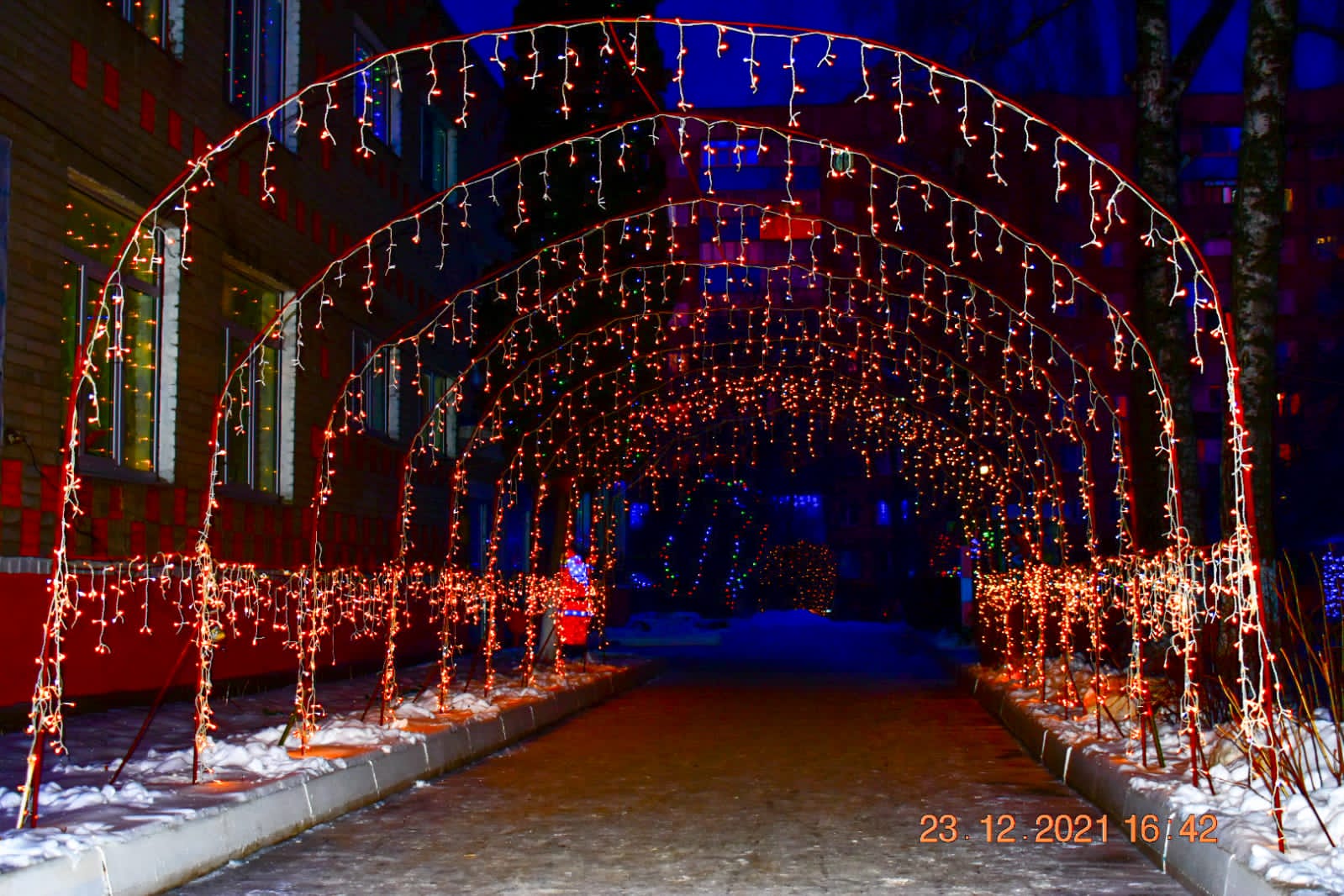 Новый Год - это всегда праздник,волшебство для взрослых и детей