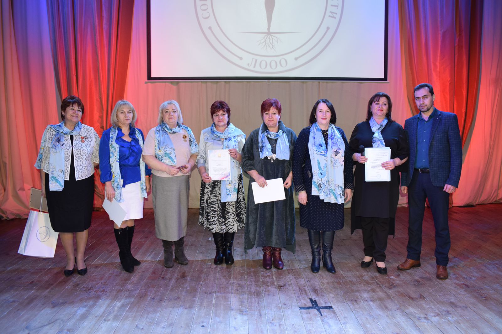 Именно на таких женщинах держится наша страна