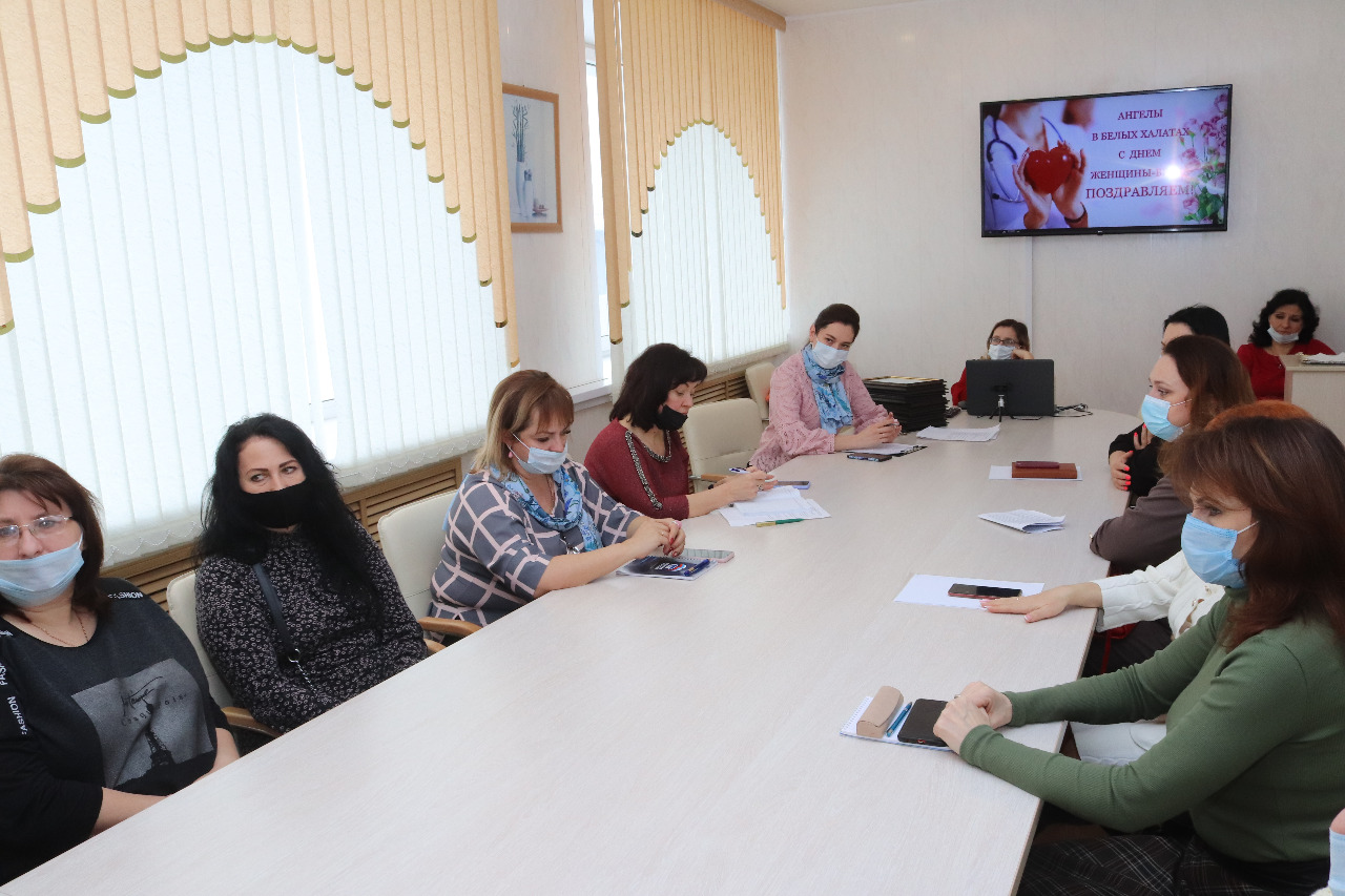 3 февраля отмечается Международный День женщины - врача