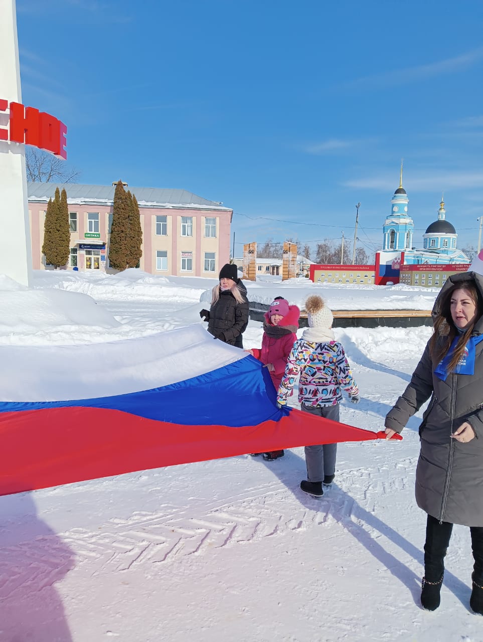 В эти дни вся Россия стала одной огромной трибуной, где жители от души поддерживают нашу олимпийскую сборную.