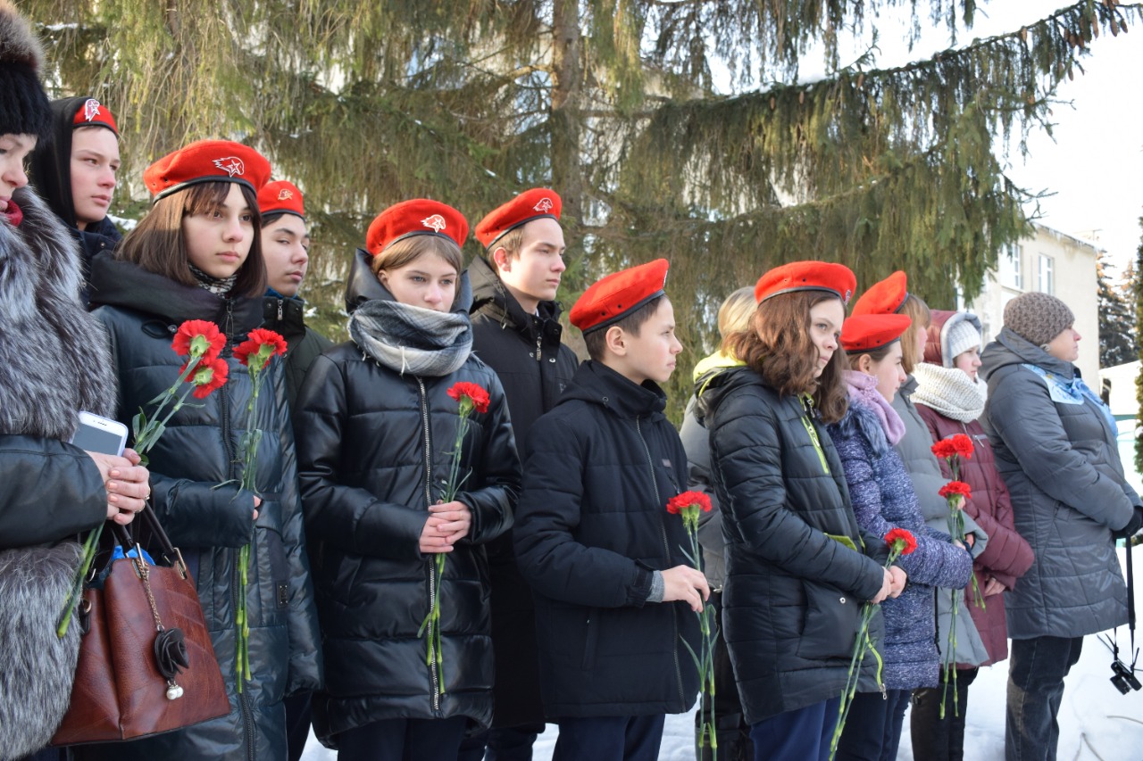 33 - годовщина со Дня вывода советских войск из Афганистана