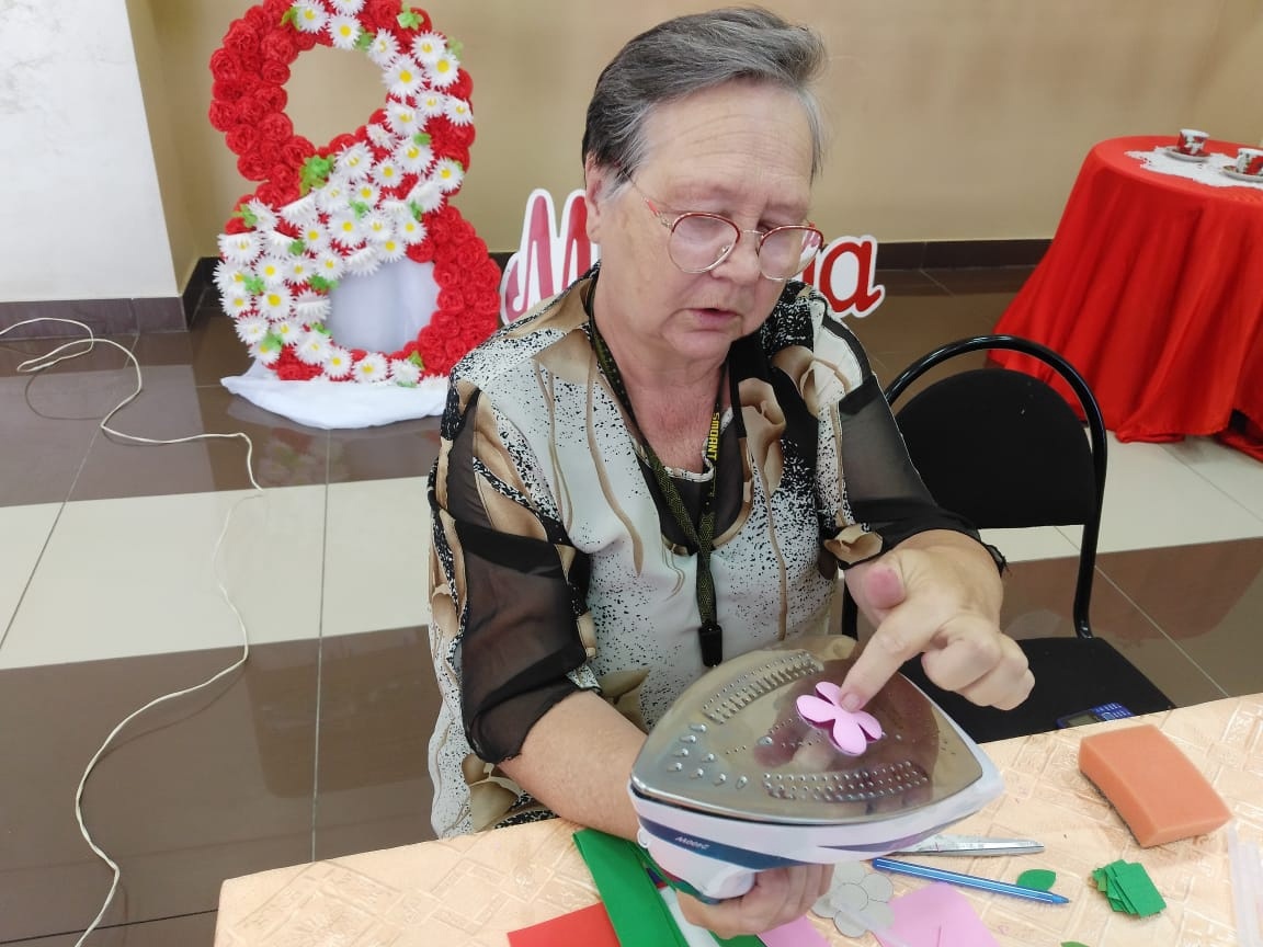 В Хлевном прошла серия мастер-классов по декоративно-прикладному творчеству