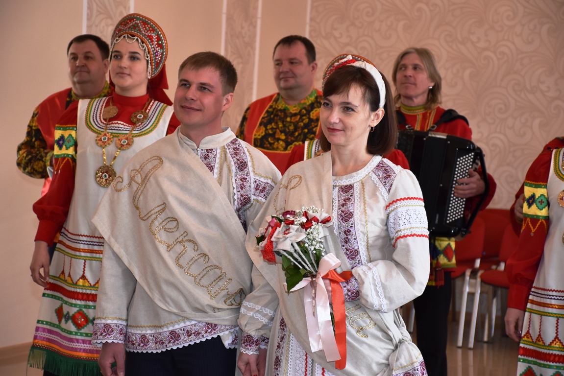 29 марта в Хлевенском ЗАГСе чествовали необычную пару